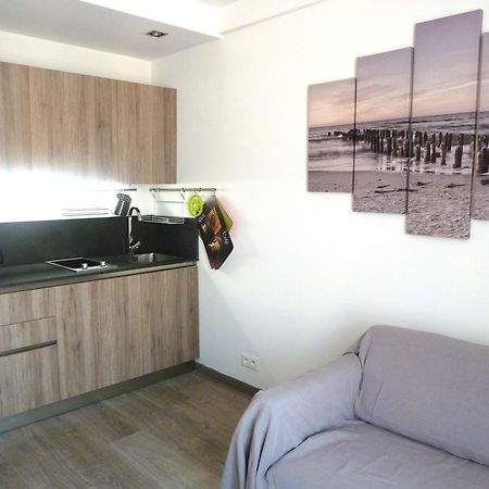 New 1 Bedroom Apt Place Garibaldi Niza Habitación foto